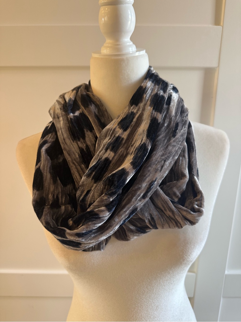NWT J.Jill Velvet Infinity Scarf Navy Gray Animal Print Soft Cozy